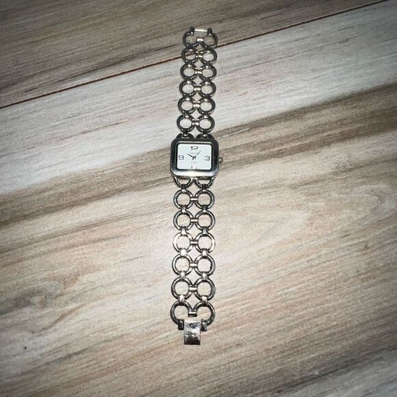 Cote D’Azur Wristwatch Women’s Silver Band Quartz Movement Tested Added Battery - Picture 2 of 8